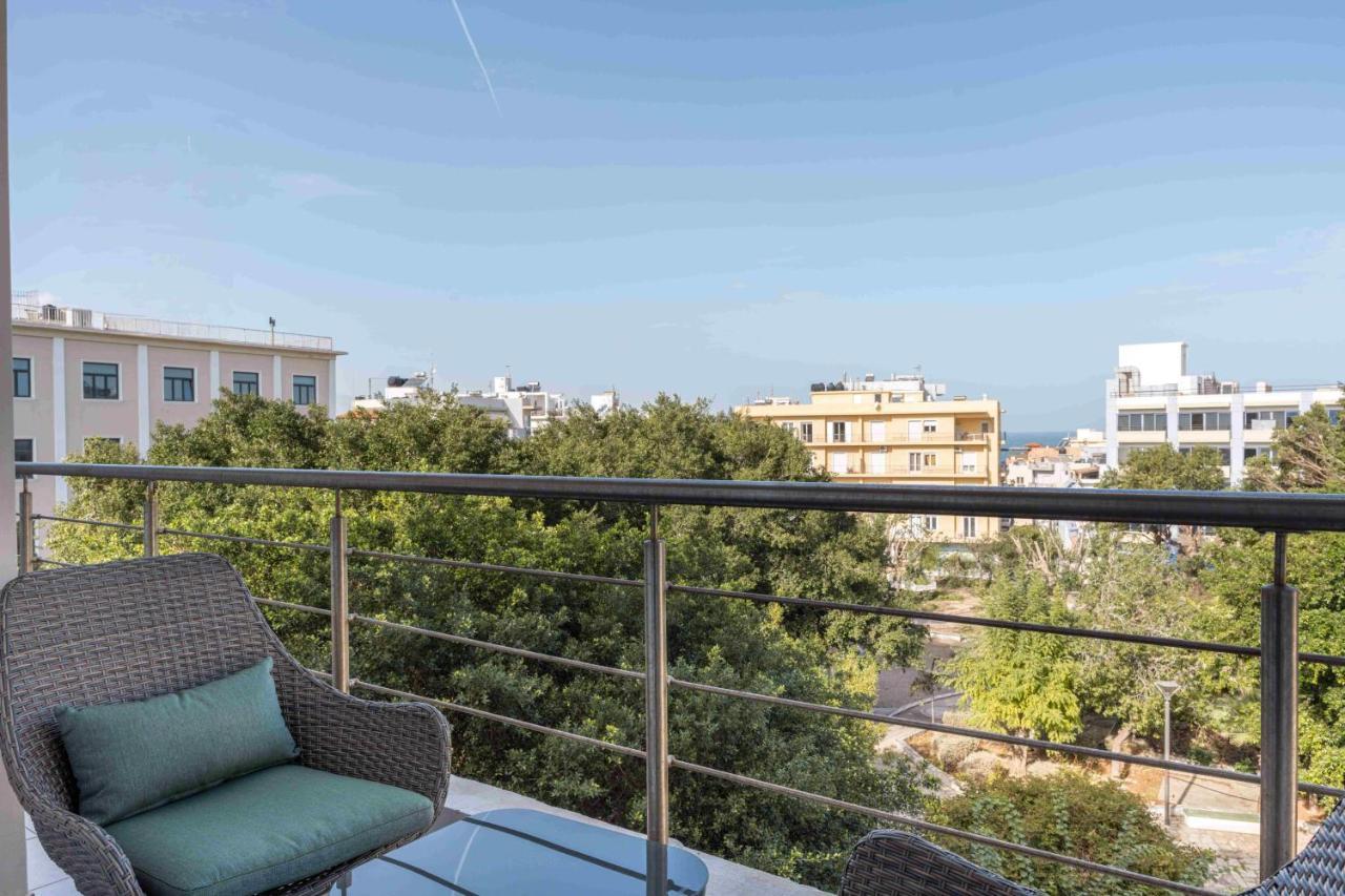 Phaedrus Living: Heraklion City View Flat Екстериор снимка